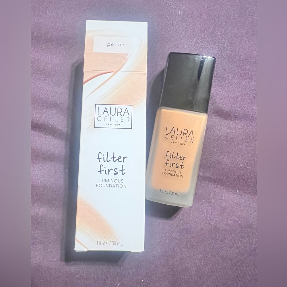 Laura Geller Filter First Luminous
Foundation Pecan- full size NIB